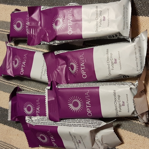 OPTAVIA Kitchen Optavia Drizzled Chocolate Fudge Crisp Bar 7